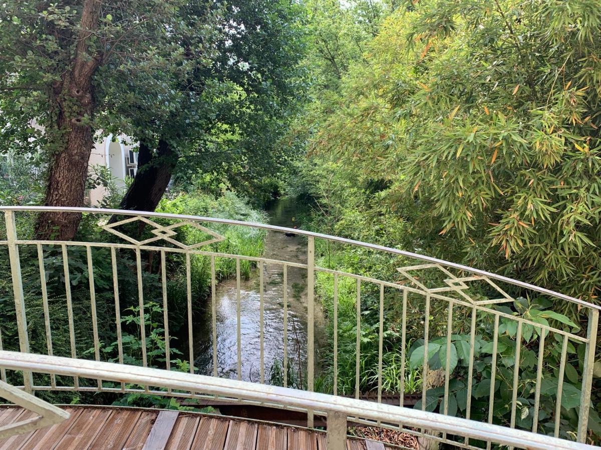 Moulin De La Roque Hotell Althen-des-Paluds Eksteriør bilde