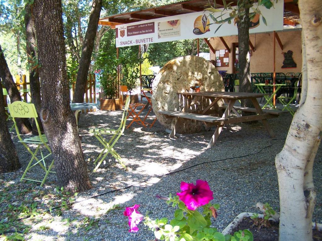 Moulin De La Roque Hotell Althen-des-Paluds Eksteriør bilde
